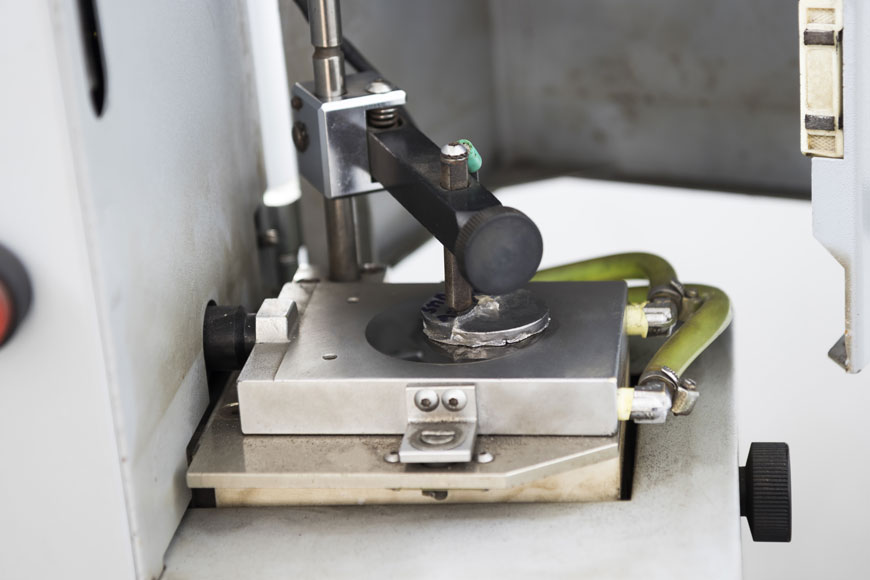 Optical emission spectrometer for chemical testing